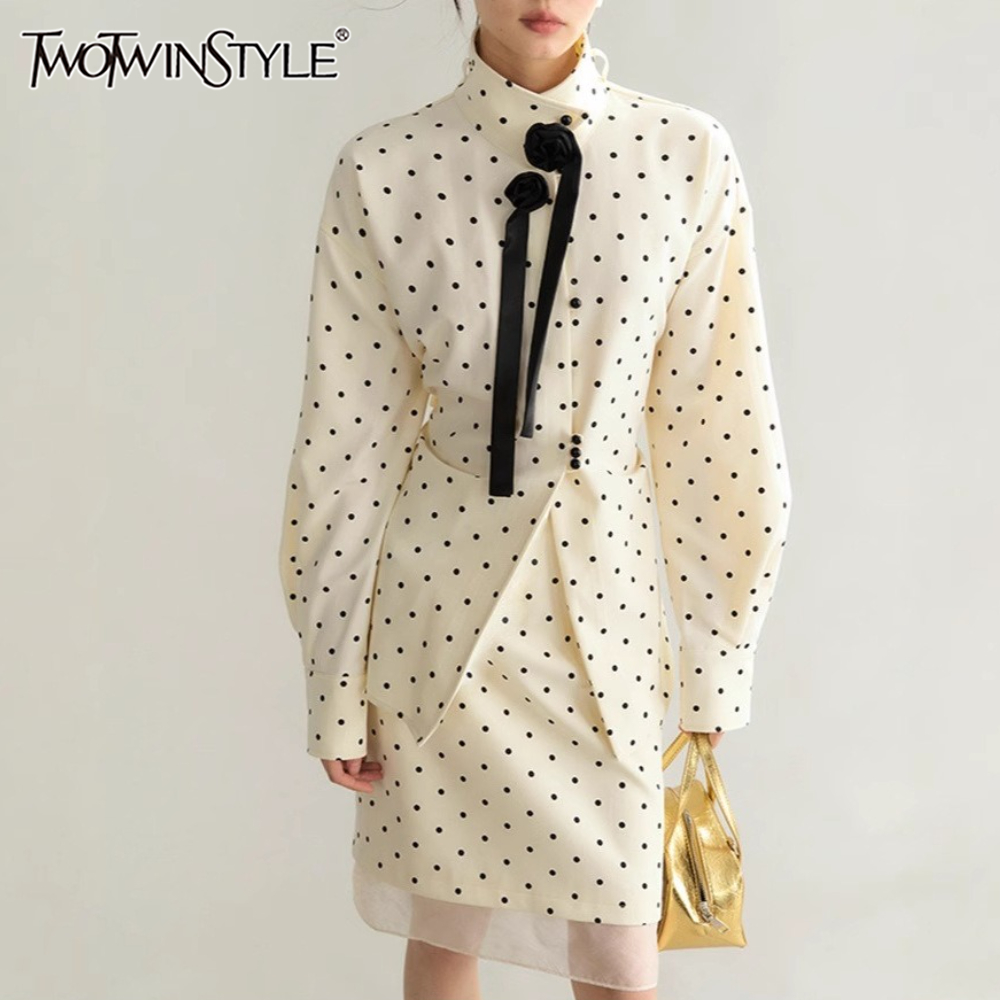 Fly Line - TWOTWINSTYLE Beige Spliced Dot Printing Two